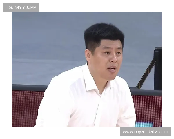 潘江:确实看到与强队间的差距,作为主帅我敢于承担输球责任 潘江:确实看到与强队间的差距,作为主帅我敢于承担输球责任